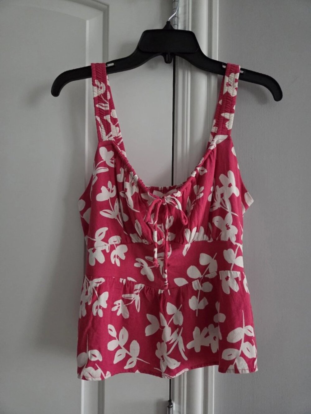 Urban Romantics Peplum Womens L Pink/White Floral Tank Top Smocked Tie Ruffle